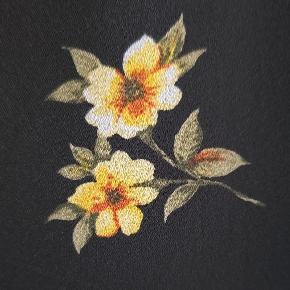 Black Floral Kimono Size M - Picture 7 of 7